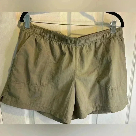 “Columbia” NWT Men’s Khaki/Tan Court Short w/ Pockets Regular Fit Size L - Picture 1 of 14